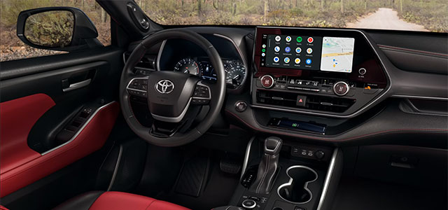 2024 Toyota Highlander Interior